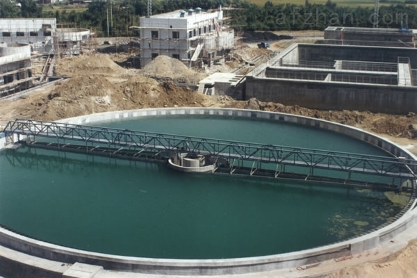 全橋式周邊傳動(dòng)刮泥機(jī)